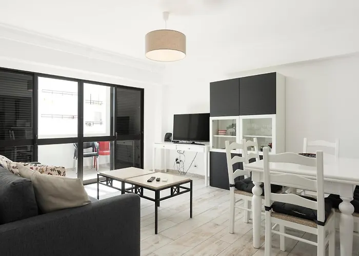 Chantal Apartment - Near The Beach - Quarteira
